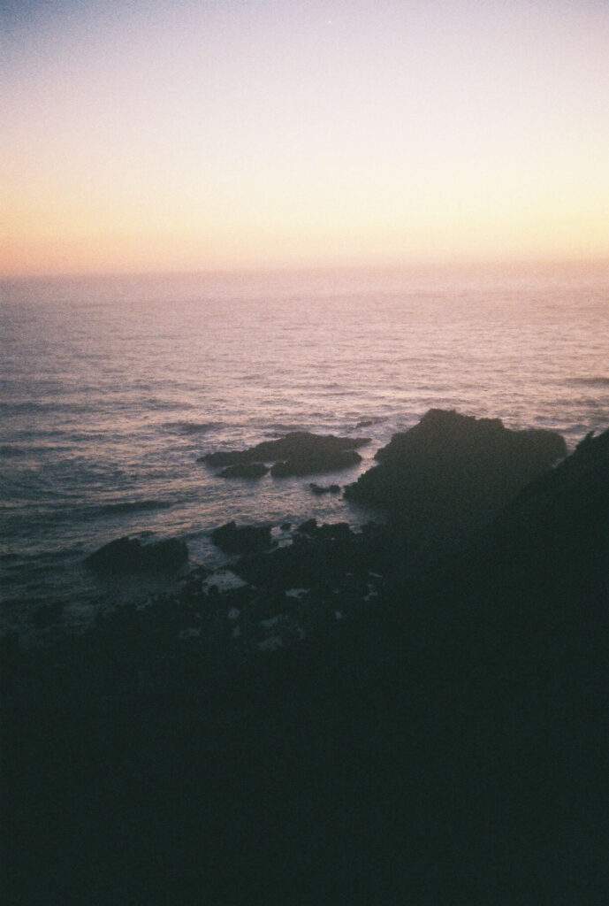 Foto von einer Felsenküste